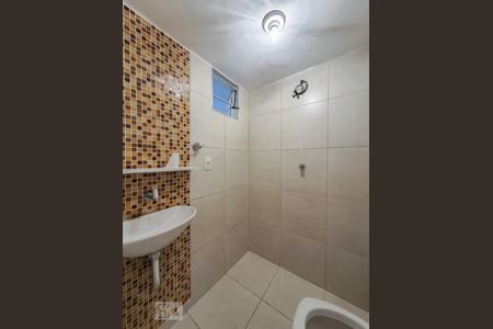 Lavabo de casa para alugar com 2 quartos, 80m² em Jardim da Glória, São Paulo