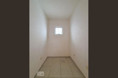 Closet da suíte de casa para alugar com 2 quartos, 80m² em Jardim da Glória, São Paulo