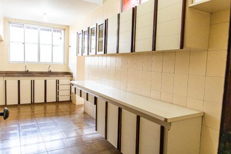 Casa para alugar com 220m², 3 quartos e 2 vagas Casa para alugar com 220m², 3 quartos e 2 vagasCozinha