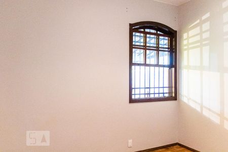 Quarto 1 de casa para alugar com 3 quartos, 220m² em Jaraguá , Belo Horizonte