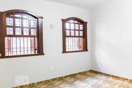 Casa para alugar com 220m², 3 quartos e 2 vagas Casa para alugar com 220m², 3 quartos e 2 vagasSuíte
