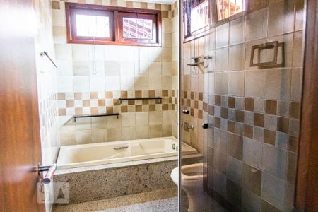 Casa para alugar com 220m², 3 quartos e 2 vagas Casa para alugar com 220m², 3 quartos e 2 vagasBanheiro da Suíte