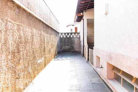 Casa para alugar com 220m², 3 quartos e 2 vagas Casa para alugar com 220m², 3 quartos e 2 vagasQuintal