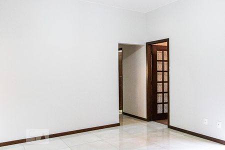 Sala de Jantar de casa para alugar com 3 quartos, 220m² em Jaraguá , Belo Horizonte