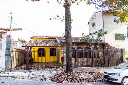 Casa para alugar com 220m², 3 quartos e 2 vagas Casa para alugar com 220m², 3 quartos e 2 vagasFachada