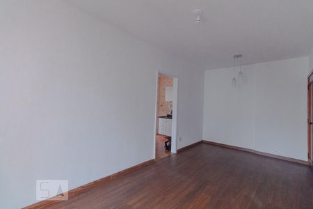 Sala de apartamento para alugar com 2 quartos, 60m² em Parque Tomas Saraiva, São Paulo