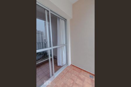 Varanda de apartamento para alugar com 2 quartos, 60m² em Parque Tomas Saraiva, São Paulo