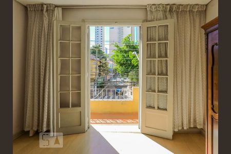 Casa à venda com 4 quartos, 285m² em Vila Mariana, São Paulo