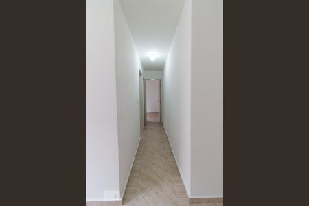 Corredor de apartamento para alugar com 2 quartos, 63m² em Vila Rio, Guarulhos