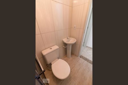 Banheiro de apartamento para alugar com 2 quartos, 63m² em Vila Rio, Guarulhos