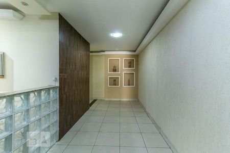 Apartamento à venda com 69m², 2 quartos e 1 vaga Apartamento à venda com 69m², 2 quartos e 1 vagaHall de Entrada