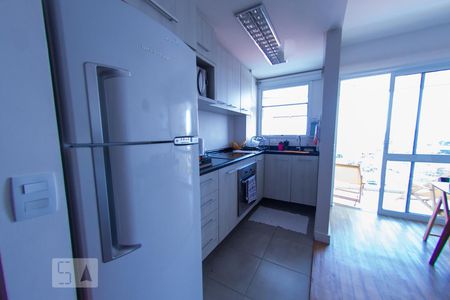 Cozinha de apartamento à venda com 1 quarto, 77m² em Sumarezinho, São Paulo