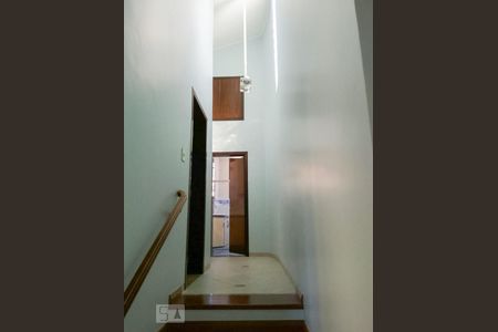 Casa à venda com 293m², 4 quartos e 4 vagasCorredor