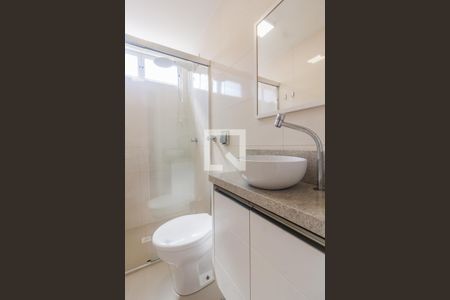 Banheiro  de apartamento para alugar com 1 quarto, 57m² em Centro, Florianópolis