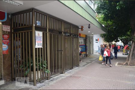 Apartamento para alugar com 80m², 3 quartos e sem vaga Apartamento para alugar com 80m², 3 quartos e sem vagaFachada e portaria