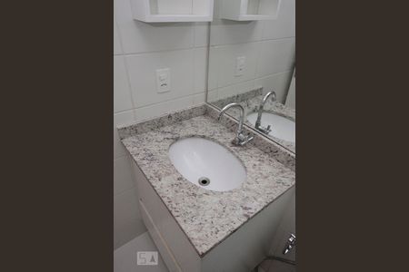 Banheiro de apartamento à venda com 1 quarto, 40m² em Vila Buarque, São Paulo