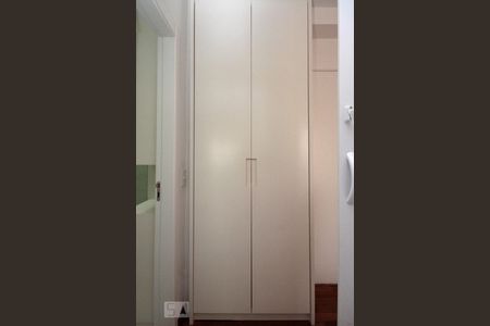 Apartamento para alugar com 40m², 1 quarto e 1 vagaArmário