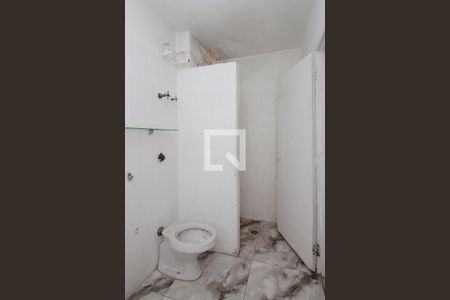 Banheiro de kitnet/studio para alugar com 1 quarto, 39m² em República, São Paulo