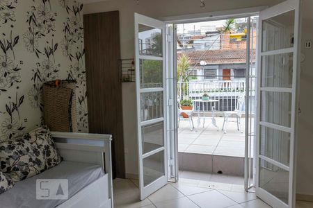 Quarto 1 de casa para alugar com 2 quartos, 96m² em Jardim Taboão, São Paulo