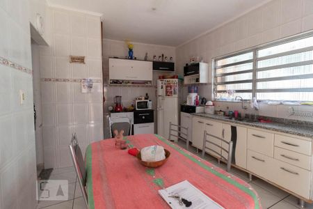 Casa à venda com 440m², 2 quartos e 2 vagasCozinha Casa 1