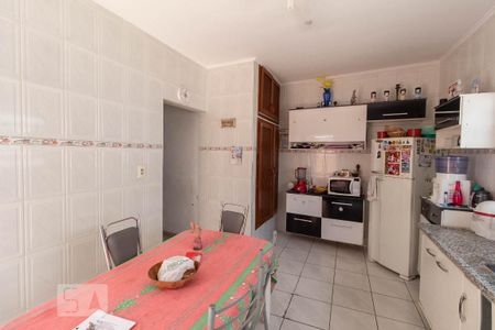 Casa à venda com 440m², 2 quartos e 2 vagasCozinha Casa 1