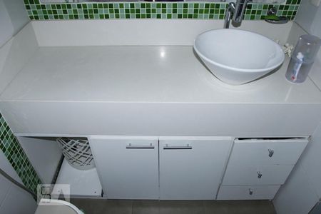 Apartamento à venda com 68m², 2 quartos e sem vagaBanheiro da suíte