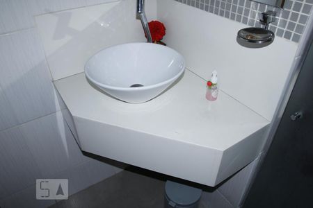 Apartamento à venda com 68m², 2 quartos e sem vagaBanheiro