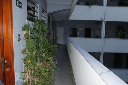 Apartamento à venda com 68m², 2 quartos e sem vagaSacada