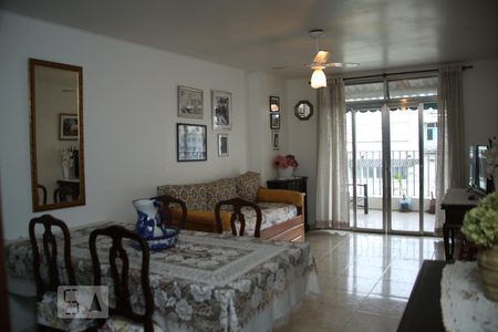 Sala de apartamento para alugar com 1 quarto, 80m² em Copacabana, Rio de Janeiro