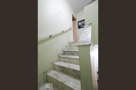 Casa à venda com 338m², 3 quartos e 5 vagasEscada para  andar Superior 