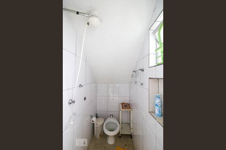 Casa à venda com 338m², 3 quartos e 5 vagasBanheiro da Piscina 