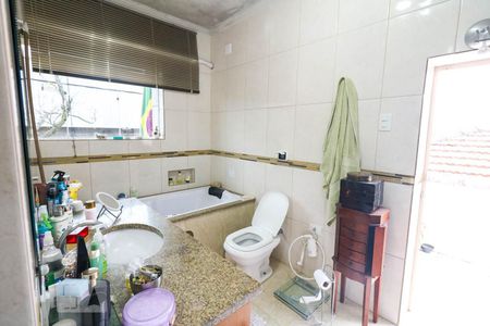 Casa à venda com 338m², 3 quartos e 5 vagasBanheiro da Suite 