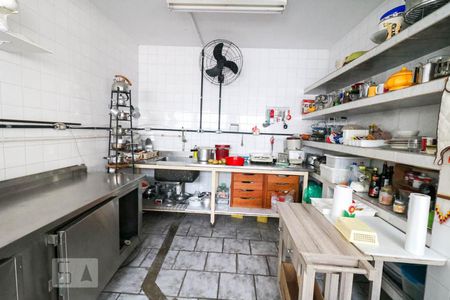 Casa à venda com 338m², 3 quartos e 5 vagasCozinha industrial 