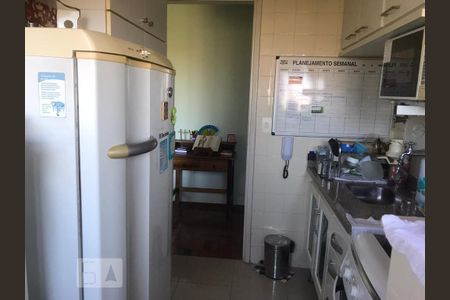 Apartamento para alugar com 48m², 1 quarto e 1 vaga Apartamento para alugar com 48m², 1 quarto e 1 vagaCozinha - Armários