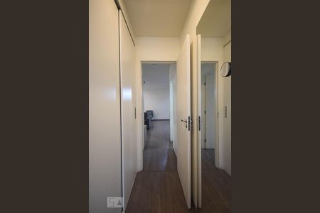 Apartamento à venda com 84m², 2 quartos e 2 vagasArmário da Suíte 