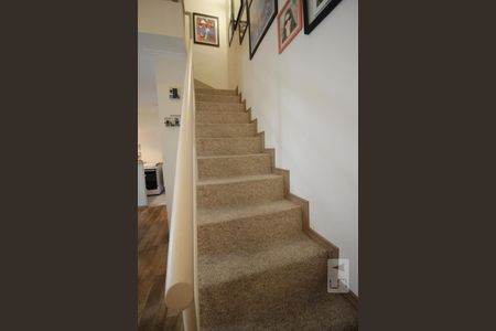 Apartamento para alugar com 58m², 1 quarto e 2 vagasEscadas