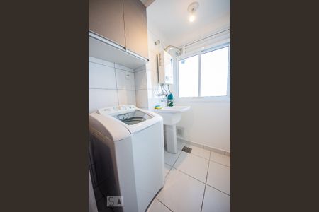 Lavanderia de apartamento à venda com 2 quartos, 64m² em São Geraldo, Porto Alegre