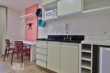 Cozinha de kitnet/studio à venda com 1 quarto, 31m² em Sumarezinho, São Paulo