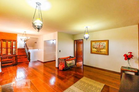 Sala de casa de condomínio à venda com 4 quartos, 245m² em Jardim Luanda, São Paulo