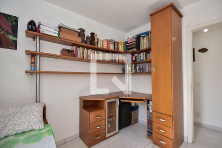 Quarto 1 de apartamento para alugar com 2 quartos, 45m² em Jardim Novo Taboão, São Paulo