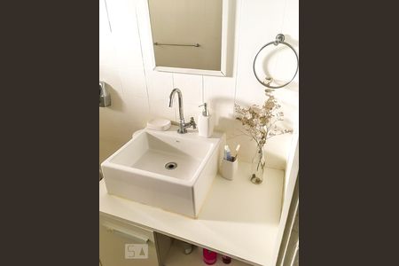 Apartamento para alugar com 100m², 3 quartos e 1 vaga Apartamento para alugar com 100m², 3 quartos e 1 vagaBanheiro