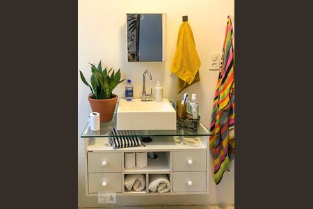 Apartamento para alugar com 100m², 3 quartos e 1 vaga Apartamento para alugar com 100m², 3 quartos e 1 vagaBanheiro Suíte