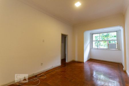 Sala de apartamento à venda com 2 quartos, 70m² em Leblon, Rio de Janeiro