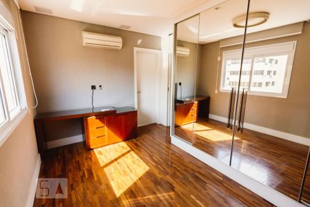Apartamento à venda com 246m², 3 quartos e 5 vagasQuarto 02