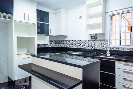 Apartamento à venda com 120m², 2 quartos e 1 vaga Apartamento à venda com 120m², 2 quartos e 1 vagaCozinha