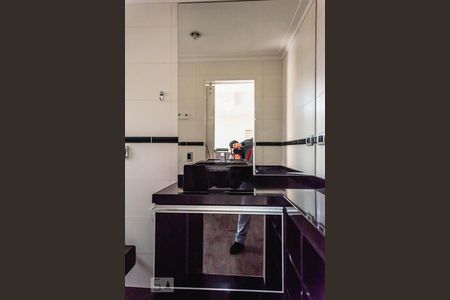 Apartamento à venda com 120m², 2 quartos e 1 vaga Apartamento à venda com 120m², 2 quartos e 1 vagaBanheiro 1 - Suíte