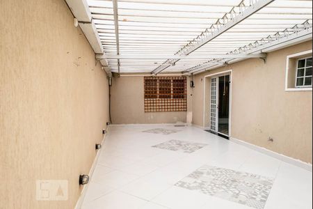Apartamento à venda com 120m², 2 quartos e 1 vaga Apartamento à venda com 120m², 2 quartos e 1 vagaQuintal