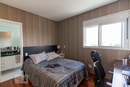 Apartamento para alugar com 253m², 4 quartos e 4 vagas Apartamento para alugar com 253m², 4 quartos e 4 vagasSuíte 3