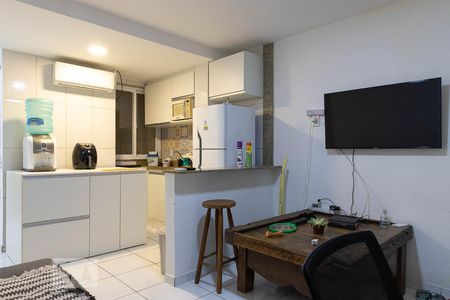 Sala de apartamento para alugar com 1 quarto, 35m² em Recreio dos Bandeirantes, Rio de Janeiro
