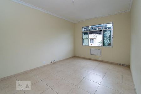 Sala de apartamento à venda com 2 quartos, 64m² em Brás de Pina, Rio de Janeiro